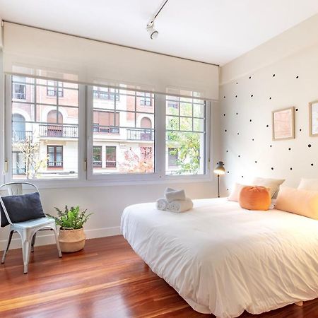 Gran Apartamento Con Estilo En El Centro De Bilbao Bagian luar foto