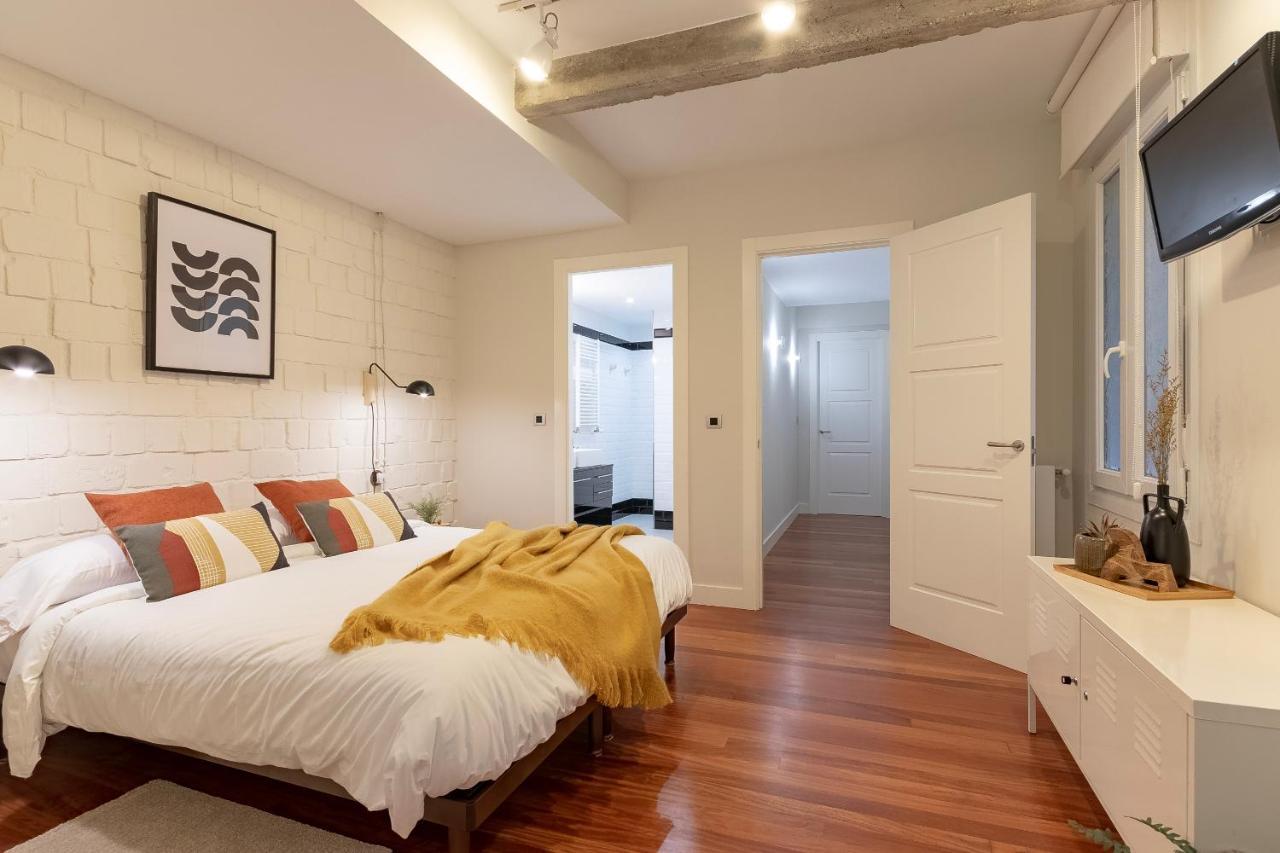 Gran Apartamento Con Estilo En El Centro De Bilbao Bagian luar foto