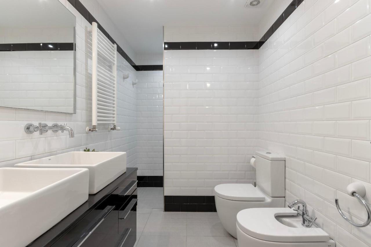 Gran Apartamento Con Estilo En El Centro De Bilbao Bagian luar foto