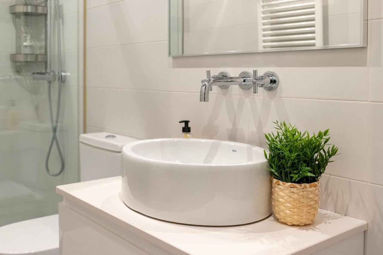 Gran Apartamento Con Estilo En El Centro De Bilbao Bagian luar foto